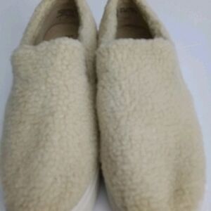 BC Footwear Cream Fuzzy Flats